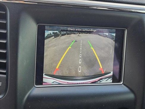 Used 2020 Jeep Grand Cherokee Laredo image 12
