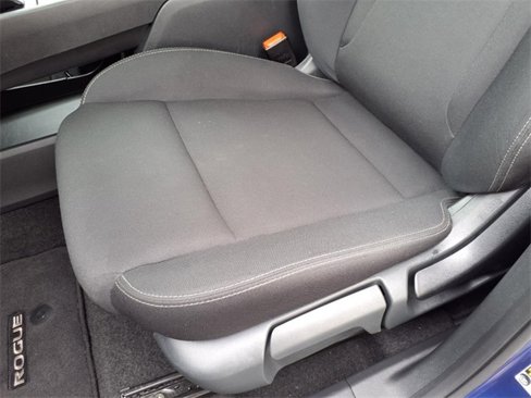 Used 2023 Nissan Rogue S image 15