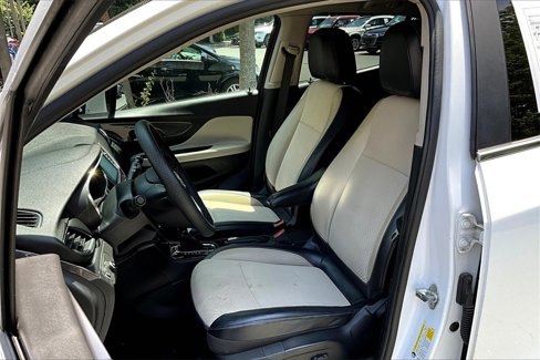 Used 2021 Buick Encore Preferred w/ Safety Package image 20