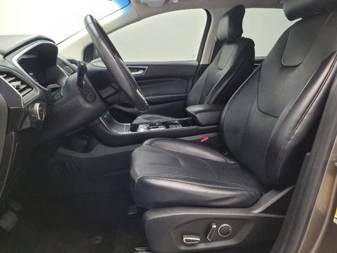 Used 2019 Ford Edge Titanium w/ Equipment Group 301A image 17