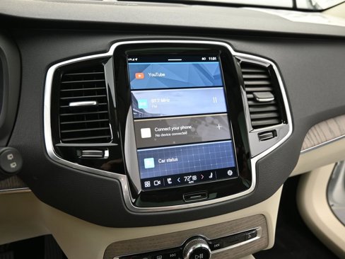 Certified 2024 Volvo XC90 B6 Plus image 23