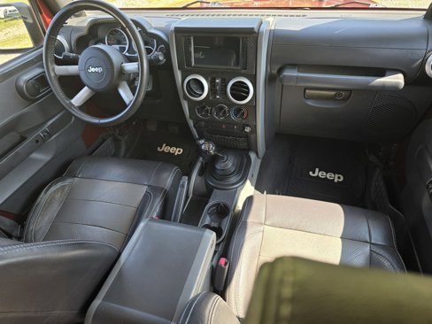 Used 2010 Jeep Wrangler Unlimited Sahara w/ Dual Top Group image 16