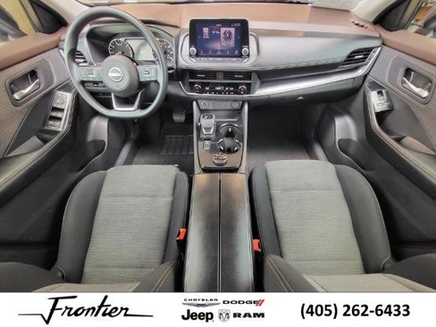 Used 2023 Nissan Rogue SV image 22