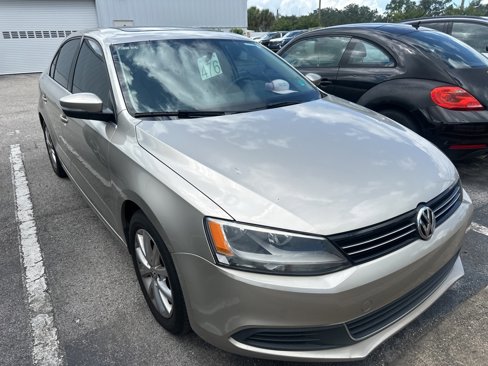Used 2014 Volkswagen Jetta SE image 2