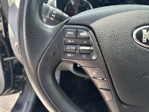 Used 2018 Kia Forte LX image 13