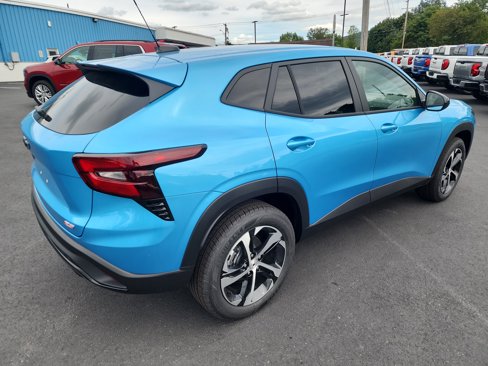 New 2025 Chevrolet Trax RS image 8