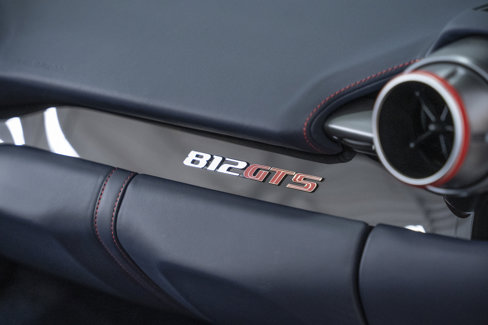 Used 2022 Ferrari 812 GTS image 32