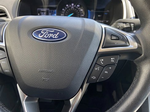 Used 2022 Ford Edge SEL image 15