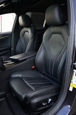 Used 2017 BMW 540i image 2