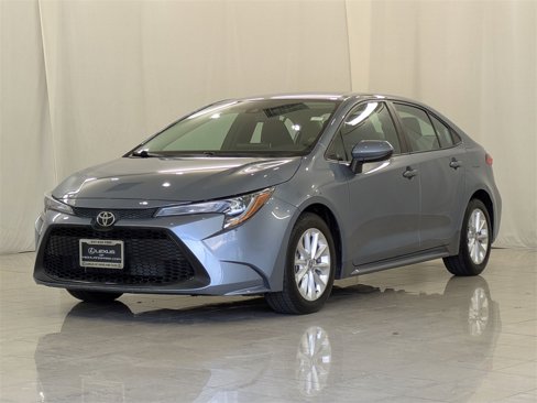 Used 2020 Toyota Corolla LE image 4