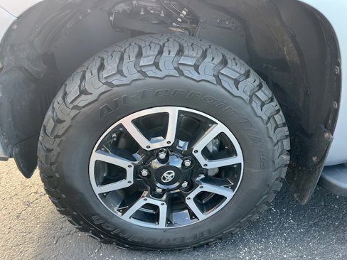 Used 2019 Toyota Tundra Limited image 10