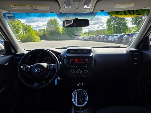 Used 2015 Kia Soul + image 18