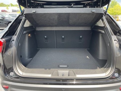 New 2025 Chevrolet Trax LT w/ Driver Confidence Package image 21