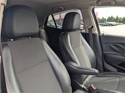 Used 2021 Buick Encore Preferred w/ Safety Package image 35
