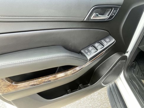 Used 2019 Chevrolet Tahoe LS w/ All-Season Package image 13