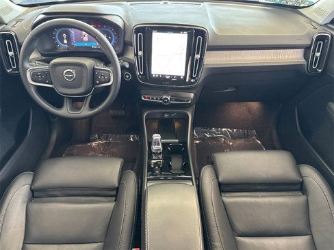 Certified 2025 Volvo XC40 B5 Plus image 12
