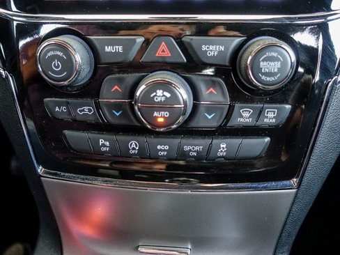 Used 2021 Jeep Grand Cherokee Limited w/ Luxury Group II image 8