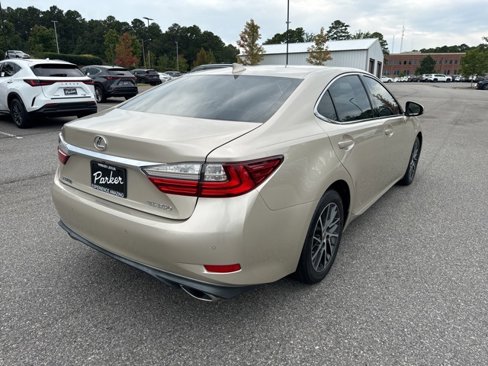 Used 2017 Lexus ES 350 image 4