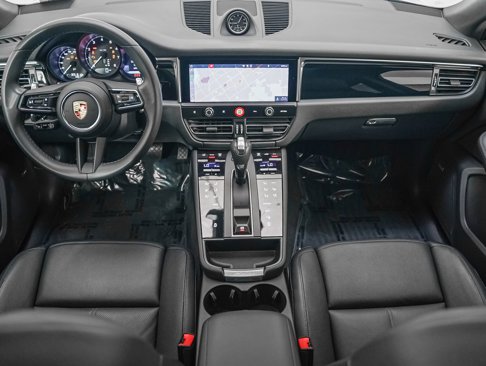 Certified 2023 Porsche Macan image 15
