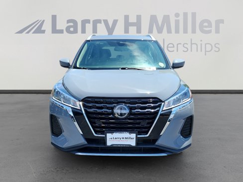 Used 2022 Nissan Kicks SV image 8