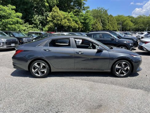 Certified 2022 Hyundai Elantra SEL w/ Convenience + Premium Package image 8