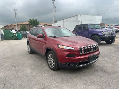 Used 2017 Jeep Cherokee Limited image 31