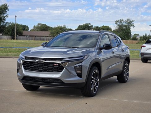 New 2026 Chevrolet Trax RS w/ Driver Confidence Package image 2