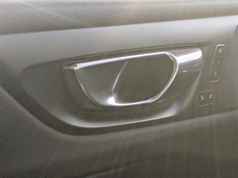 Used 2022 Volvo S60 B5 Momentum image 20
