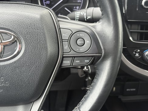 Used 2022 Toyota Camry SE image 15