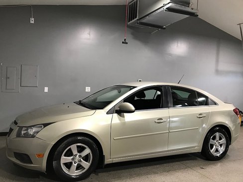 Used 2014 Chevrolet Cruze LT image 7