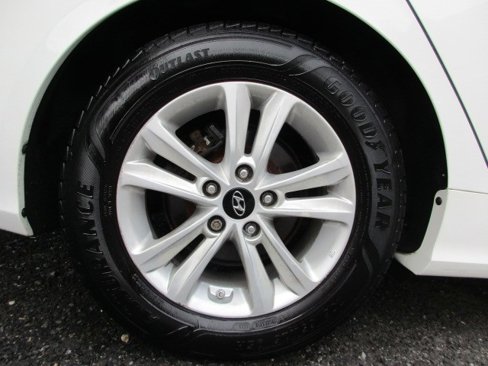 Used 2012 Hyundai Sonata GLS w/ Popular Equipment Pkg image 10