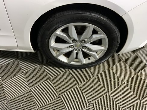 Used 2017 Chevrolet Impala LT image 19