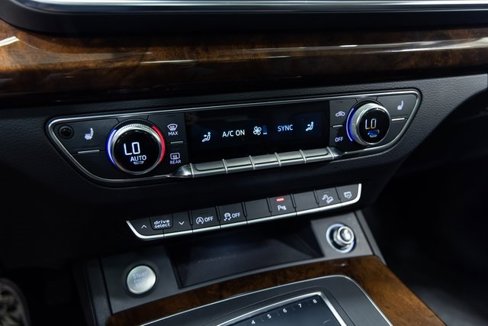 Used 2018 Audi Q5 2.0T Premium Plus w/ Premium Plus Package image 21