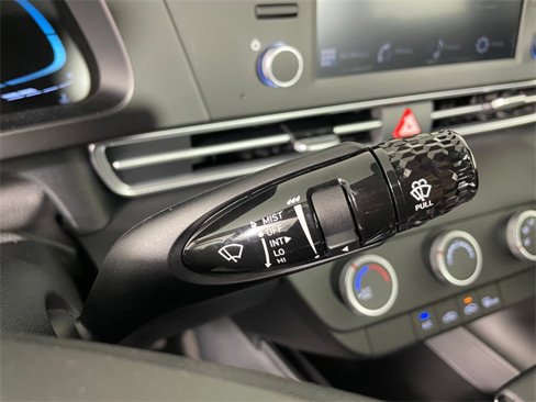 New 2025 Hyundai Elantra SE image 10