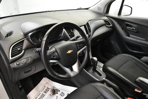 Used 2021 Chevrolet Trax LT w/ Sport Edition image 12