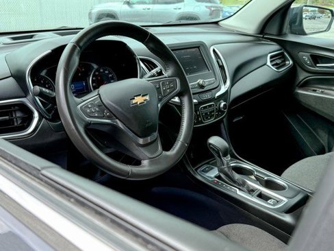 Used 2022 Chevrolet Equinox LT image 3