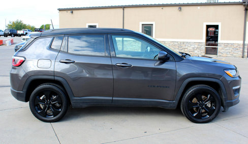 Used 2018 Jeep Compass Latitude w/ Popular Equipment Group image 16