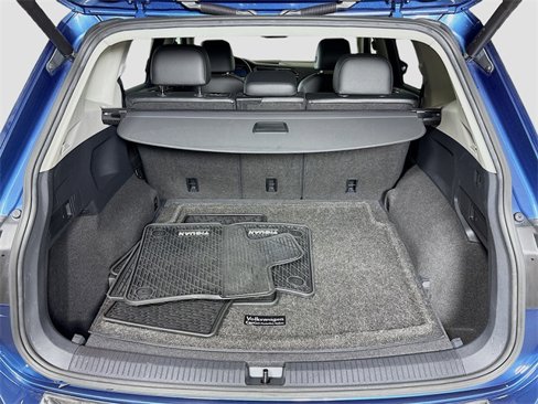 Used 2018 Volkswagen Tiguan SEL Premium image 27