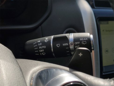 Used 2019 Land Rover Discovery HSE image 19