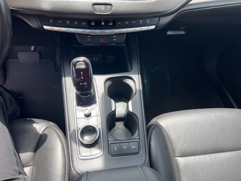 Used 2023 Cadillac XT4 Premium Luxury image 11