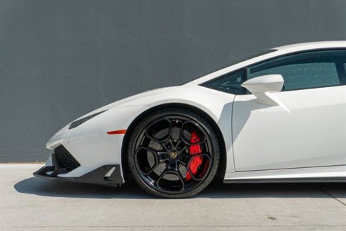 Used 2016 Lamborghini Huracan LP 610-4 image 14