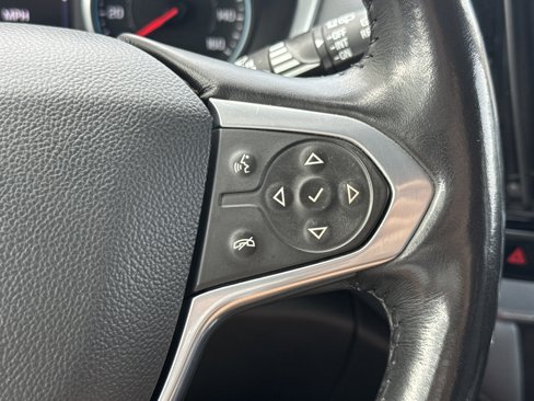 Used 2021 Chevrolet Traverse LT image 17