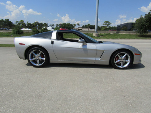 Used 2005 Chevrolet Corvette Coupe w/ Preferred Equipment Group image 4