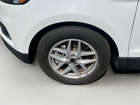 Used 2024 Ford Edge SEL image 32