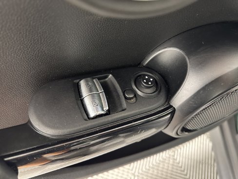 Used 2019 MINI Cooper 2-Door Hardtop image 13