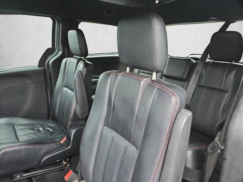 Used 2019 Dodge Grand Caravan GT image 19