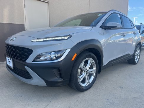 Certified 2022 Hyundai Kona SEL w/ Cargo Package image 7