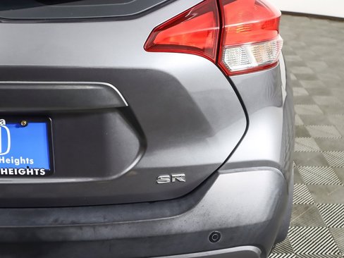 Used 2019 Nissan Kicks SR image 13
