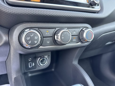 New 2025 Nissan Kicks Play S image 18