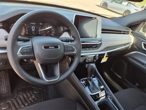 New 2025 Jeep Compass Sport image 10
